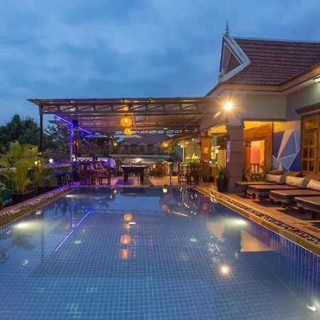 Aura Riverside Boutique Hotel