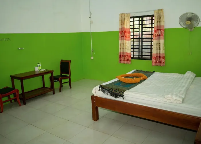 Aura Riverside Boutique 3*